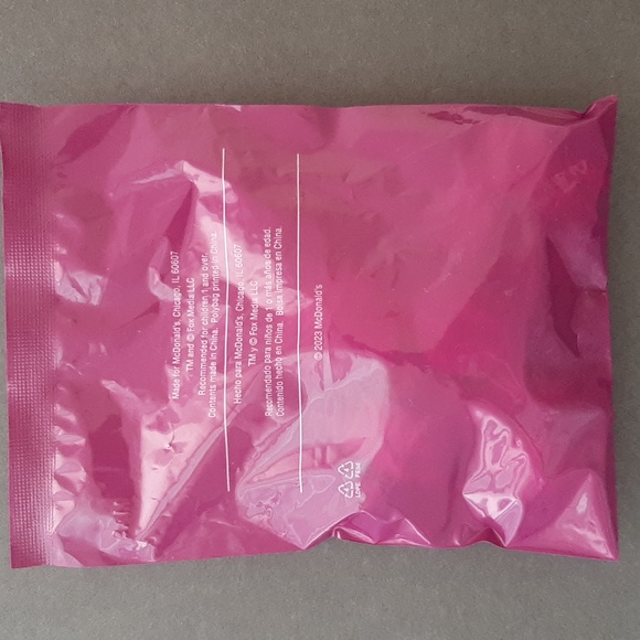 Mcdonald's Masked Singer Who Am I? 2023 Collectible Toy #6 Sometimes Barefoot - Picture 4 of 6